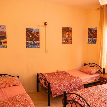 A Pousada Extra Traveller Aqaba Exterior foto